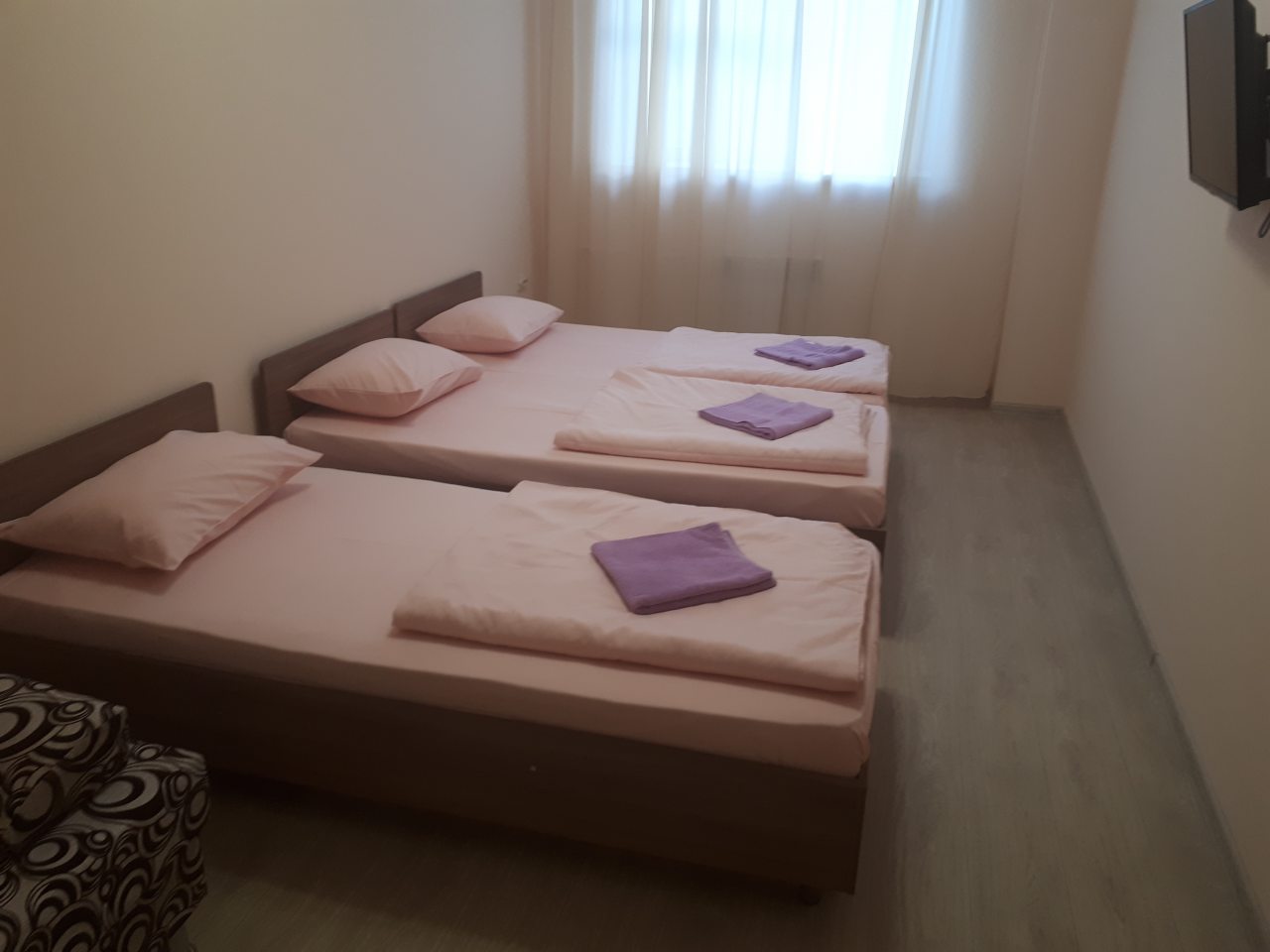 Полулюкс (Студия 104), Гостевой дом Домашний