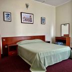 Люкс (Семейный 3-местный, 2-х комнатный, вид на горы), Отель Морской Клуб