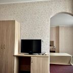 Люкс (Семейный 3-местный, 2-х комнатный, вид  на море), Отель Морской Клуб