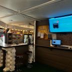 Игровой зал, караоке, бар, икс-бокс