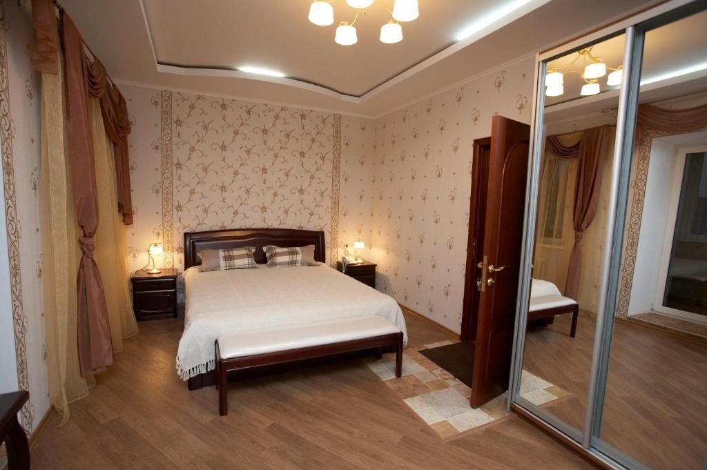Двухместный (Двухместный номер с 1 кроватью и видом на горы) отеля Аквилон, Владивосток