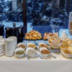 Завтрак в формате «Шведский стол», Mairi Park Hotel