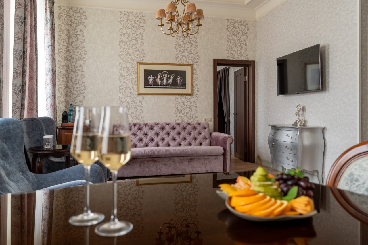 Сьюит (Люкс с видом на набережную реки Мойка), Maria Hotel St. Petersburg