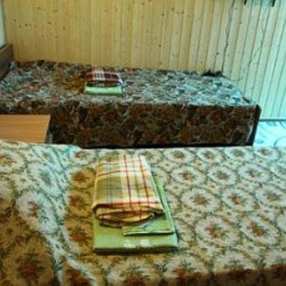 Четырехместный (Четырехместный номер с собственной ванной комнатой) гостевого дома ВЯЗ, Кучугуры