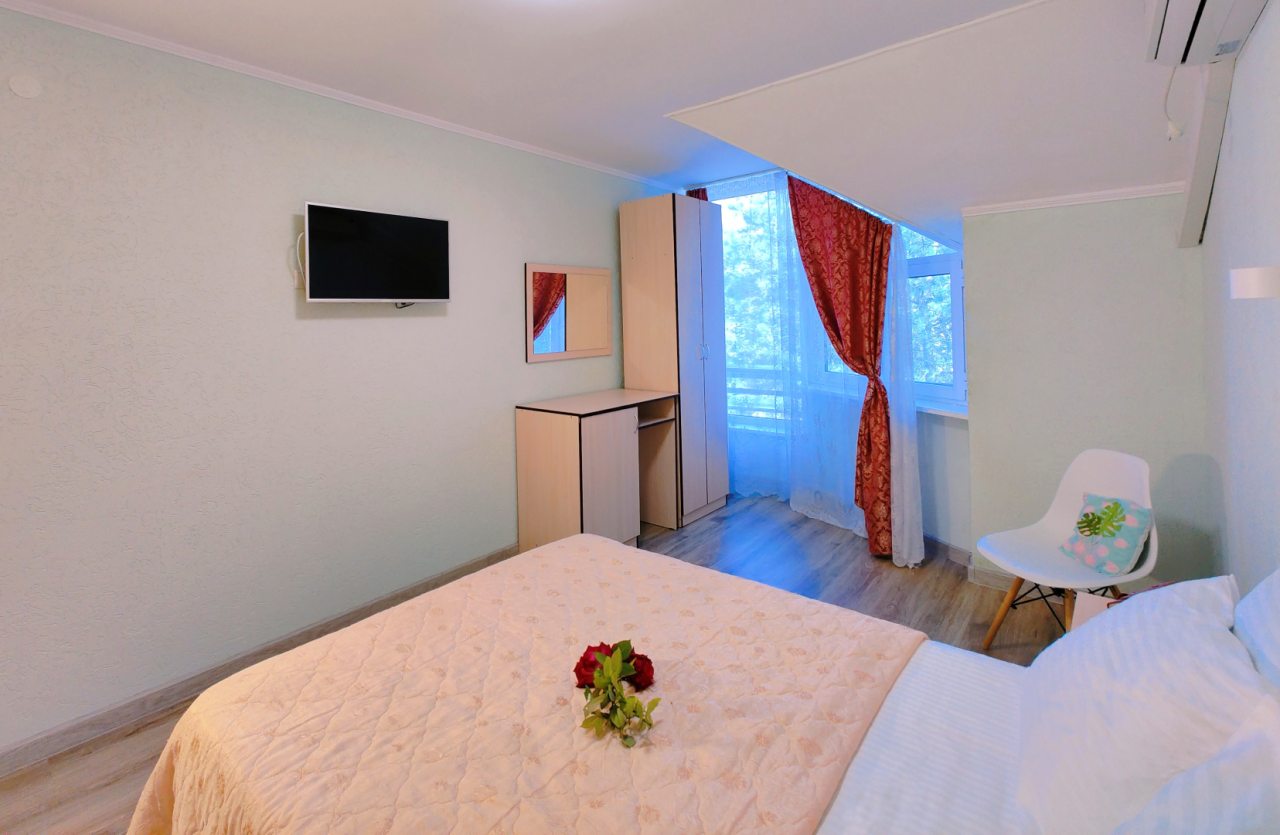 Двухкомнатный Шестиместный Семейный номер