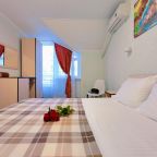 Двухкомнатный Шестиместный Семейный номер