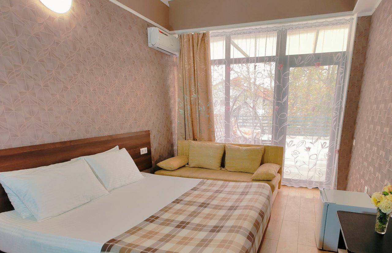 4-х местный комфорт с общей террасой