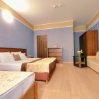 Пятиместный комфорт с общей террасой