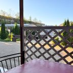 Трехместный (Эко с отдельным входом и зоной отдыха (отделка деревом)), Пансионат Уральские Самоцветы