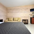 Трехместный (Эко с отдельным входом и зоной отдыха (отделка деревом)), Пансионат Уральские Самоцветы