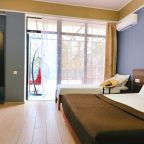 Трёхместный комфорт с общей террасой