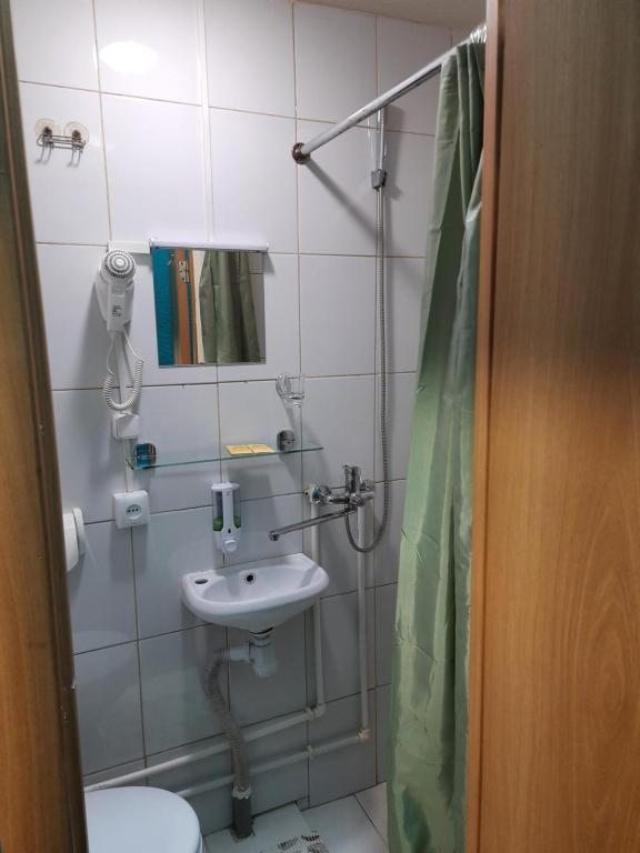 Одноместный (Одноместный номер с собственной ванной комнатой) гостевого дома На Сенной, Санкт-Петербург