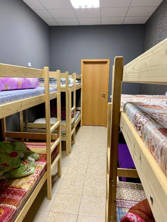 Шестиместный (Односпальная кровать в общем номере с 6 кроватями) мини-гостиницы Космонавт, Череповец