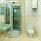 Ванная комната в номере отеля Гранд Алтай, Горно-Алтайск
