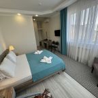 Двухместный (Полулюкс с Видом на Море / Junior Suite With Sea View), Гостиница VIVAT