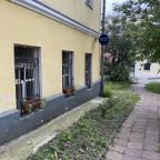 Частная парковка, Хостел ArtCapsule