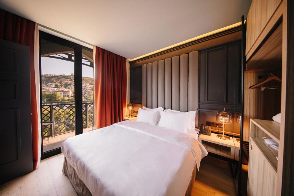 Двухместный (Двухместный номер с 1 кроватью или 2 отдельными кроватями, вид на канал) отеля Sandali by Tbilisi Luxury Boutique Hotels, Тбилиси