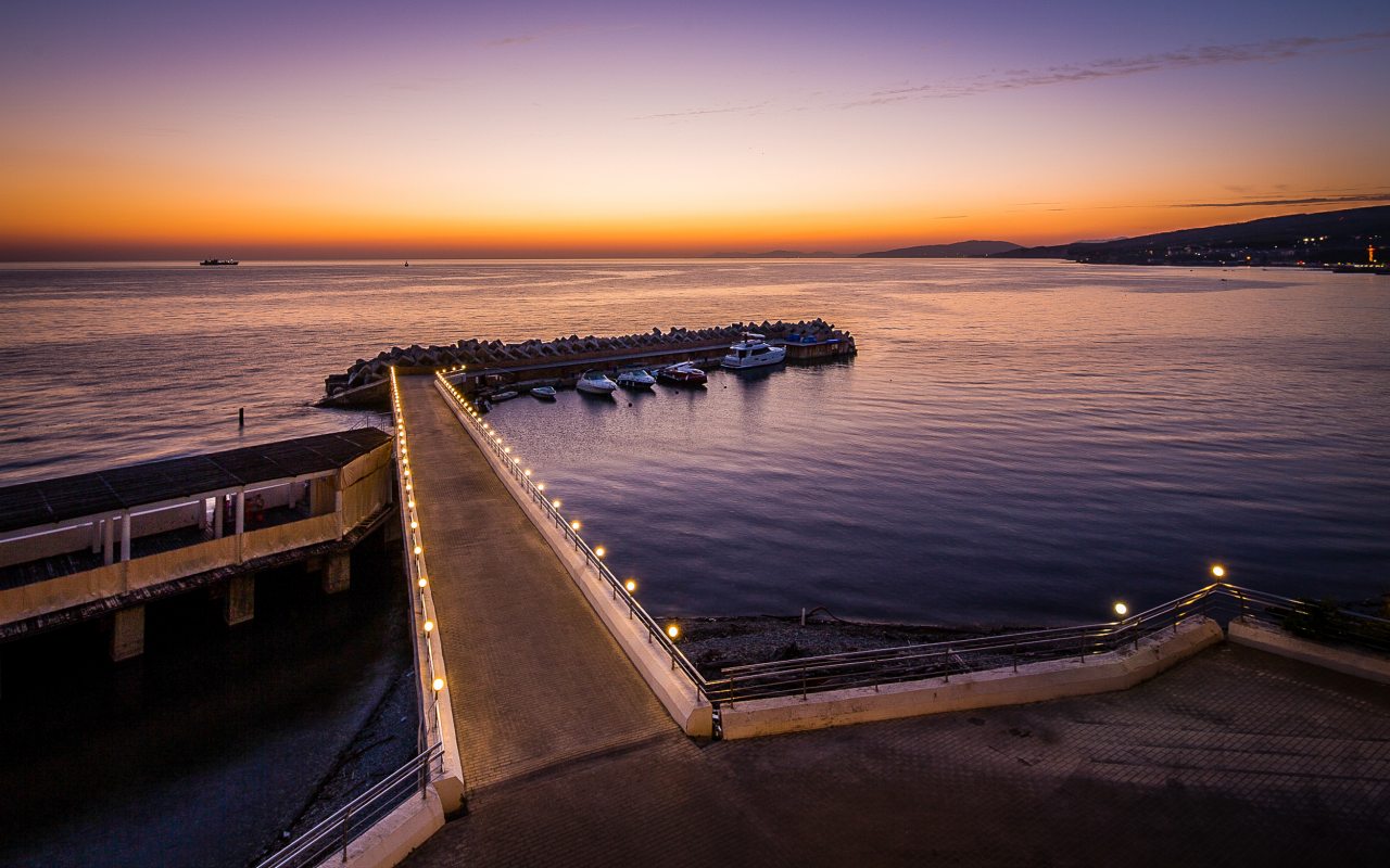 Четырехместный (Люкс с видом на море в коттедже), Отель Морской клуб