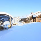 Шестиместный (Домик у озера), Гостевой дом Слобода