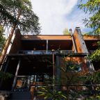 Коттедж (Super Лодж с 2 спальнями, баней и купелью, с видом на озеро), Загородный клуб Пасторское озеро