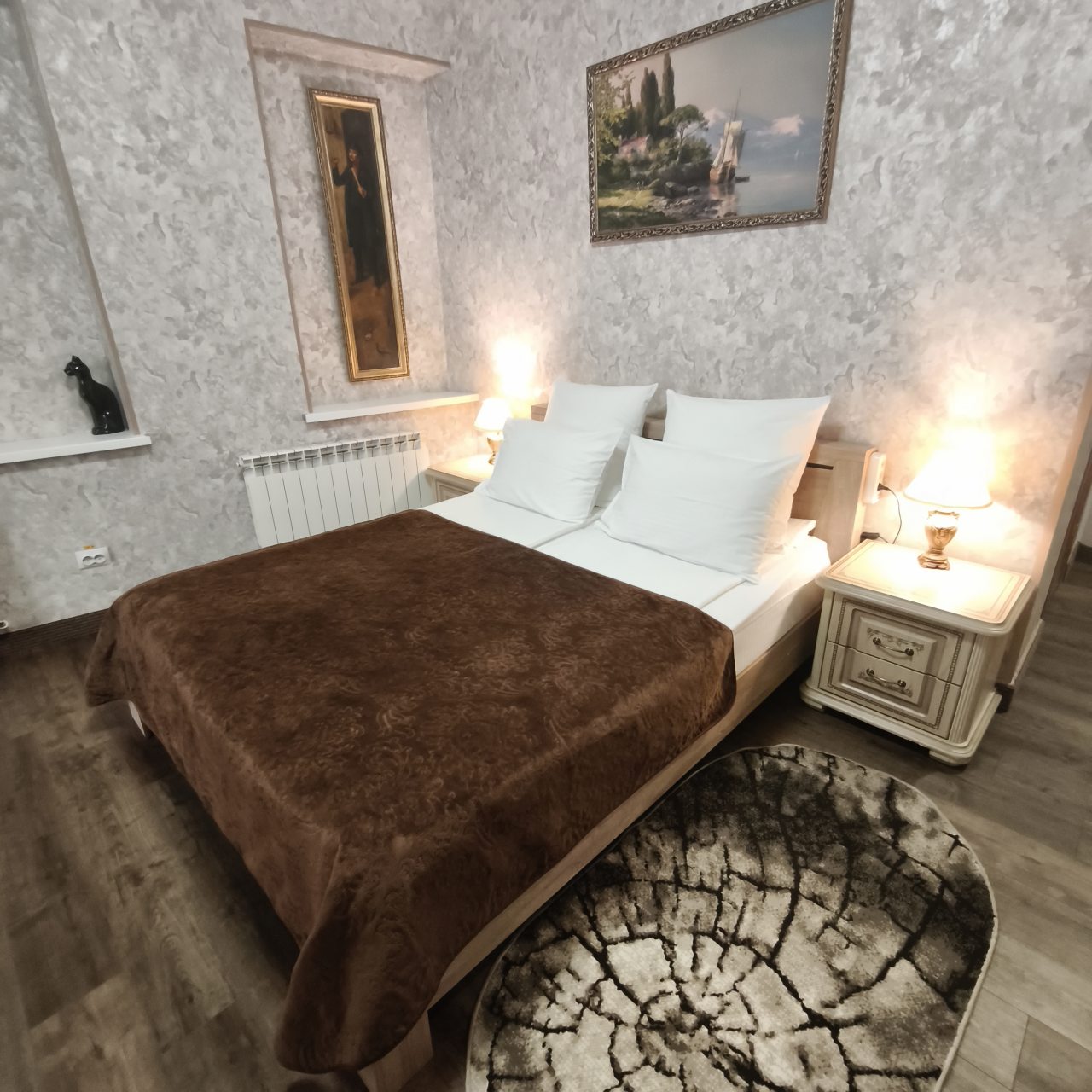 Семейный (Двухместный номер с двуспальной кроватью (светлый) с возможностью двух дополнительных мест), Отель Викинг