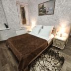 Семейный (Двухместный номер с двуспальной кроватью (светлый) с возможностью двух дополнительных мест), Отель Викинг