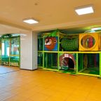 Развлекательный центр 400 м² с лабиринтом, игровые автоматы, мини-автодром., Пансионат София