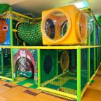 Развлекательный центр 400 м² с лабиринтом, игровые автоматы, мини-автодром., Пансионат София