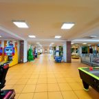 Развлекательный центр 400 м² с лабиринтом, игровые автоматы, мини-автодром., Пансионат София