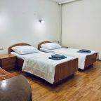 Трёхместный и более (Семейный №3), Мини-отель WOW Апартаменты Шелковый Путь