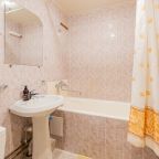 Двухместный (С двуспальной кроватью и балконом №4), Мини-отель WOW Апартаменты Шелковый Путь