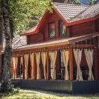 Апартаменты (Папин дом), Отель Forest эко