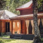 Апартаменты (Папин дом), Отель Forest эко
