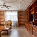 Коттедж (Трехкомнатный Дом 1 с кухней и гостиной (Апартамент)), Парк-Отель Басовское