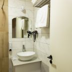 Трехместный (С собственной ванной комнатой), Отель Aleon