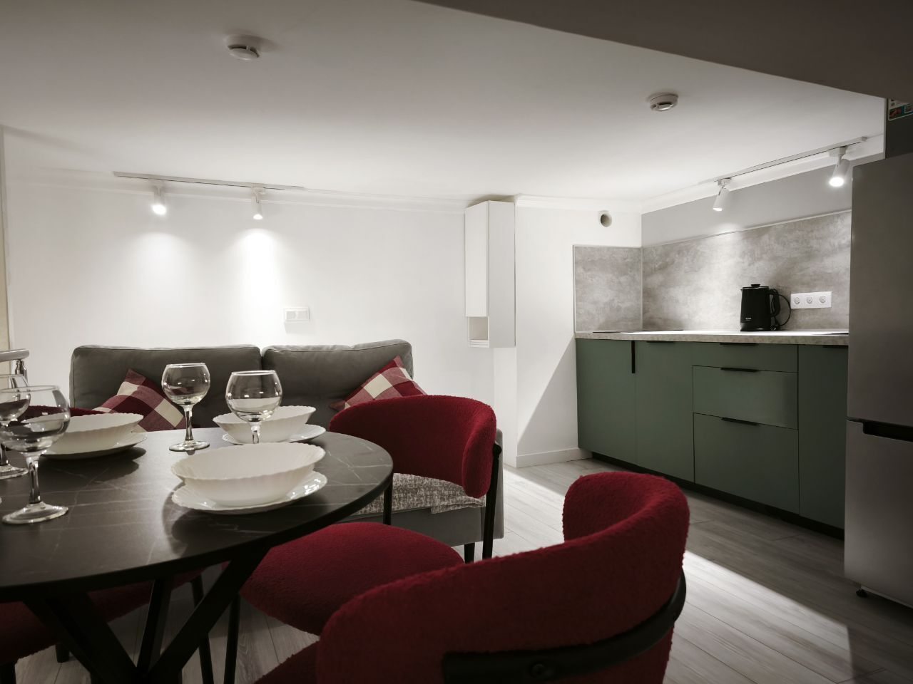 Трёхместный и более (Апартаменты для большой компании), Апарт-отель Loft на Окружной