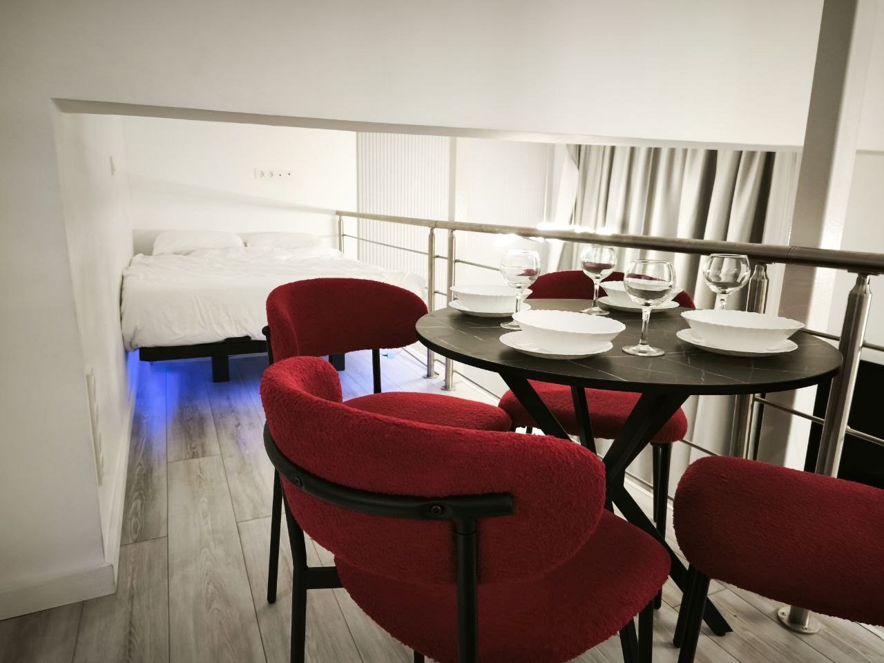 Трёхместный и более (Апартаменты для большой компании), Апарт-отель Loft на Окружной