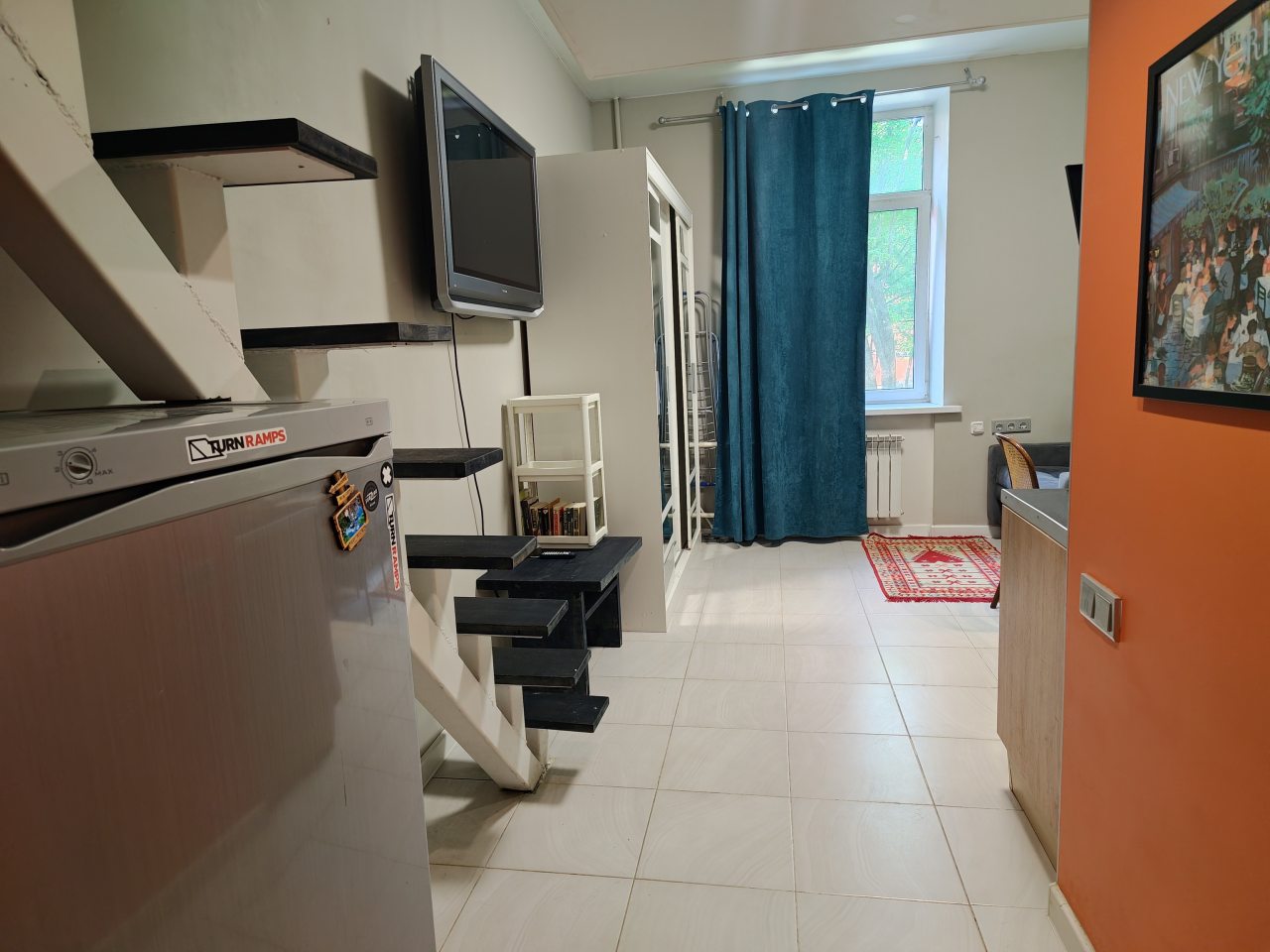 Студио (Студия Orange), Апарт-отель Loft на Окружной