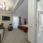 Четырехместный (Комфорт с французским балконом), Отель Rinn Rise Resort Hotel All inclusive