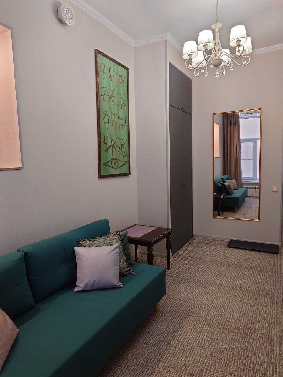 Апартаменты (Двухкомнатный номер с гостиной и видом во двор), Гостевые комнаты на Невском 47