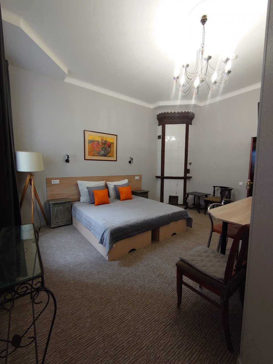 Апартаменты (Двухкомнатный полулюкс с камином), Гостевые комнаты на Невском 47