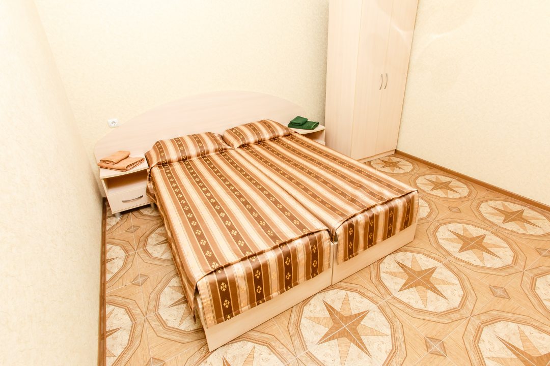 Двухместный (Двухместный номер с двуспальной кроватью) гостевого дома Версаль 2, Адлер