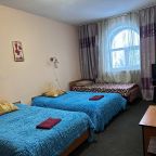 Трехместный, Гостиница Арго