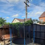 Батут на территории гостевого дома. Бесплатное пользование.