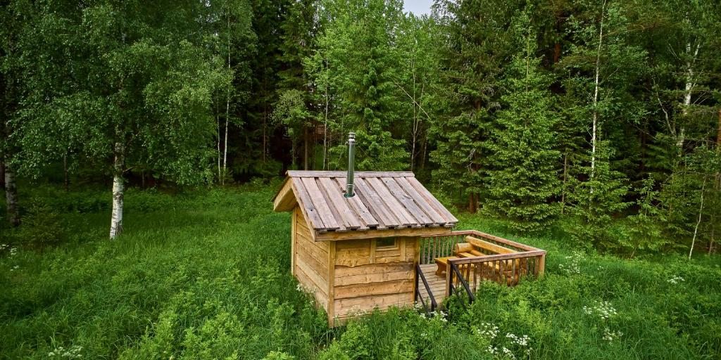 У каждого из домов есть собственная баня