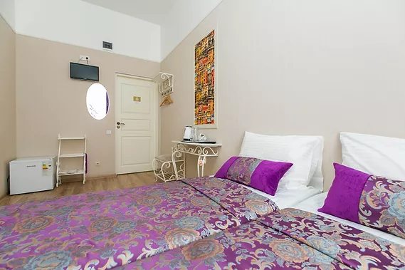 Двухместный (Двухместный номер с 1 двуспальной кроватью или с 2 односпальными кроватями и общей ванной комнатой) гостевого дома Soft Pillow, Санкт-Петербург