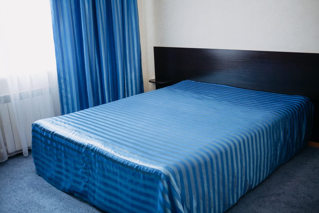 Двухместный (Эконом с одной двуспальной кроватью) гостиницы Твой, Оренбург