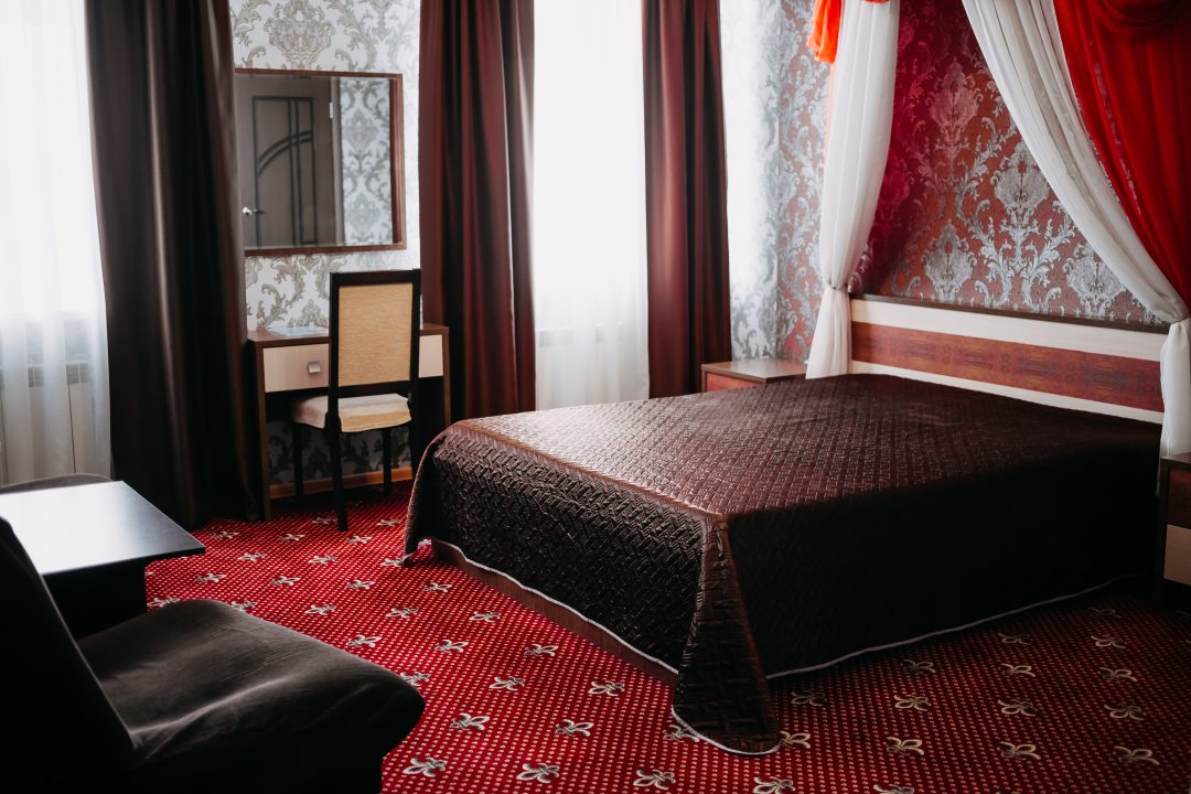 Гостиницы оренбурга с ценами и номерами телефона недорого