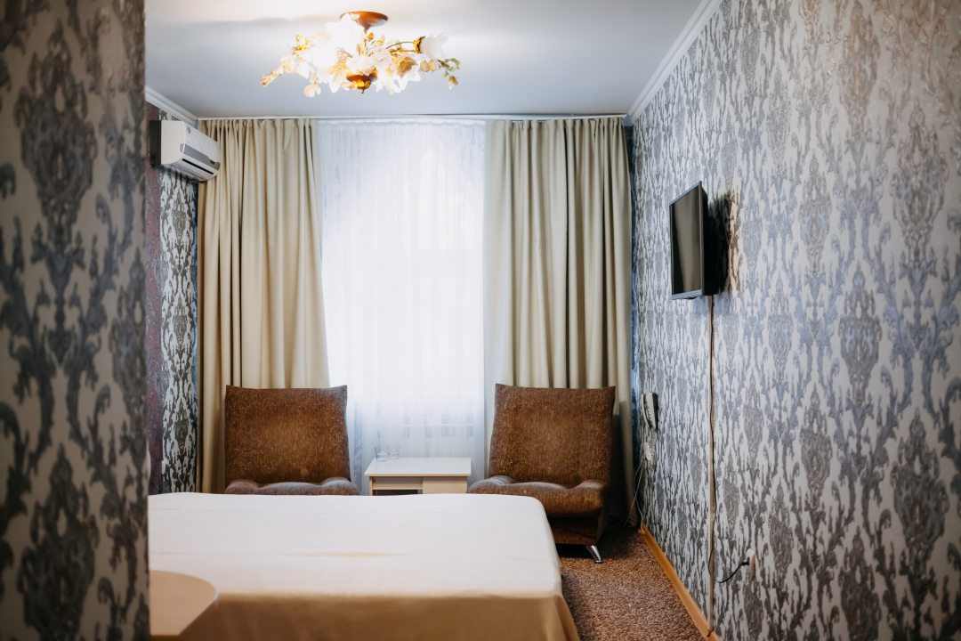 Двухместный (Полулюкс с одной двуспальной кроватью) гостиницы Твой, Оренбург