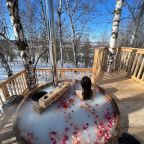 Шале (Дом на дереве с горячей купелью на 2 человек), Загородный отель Шале у воды